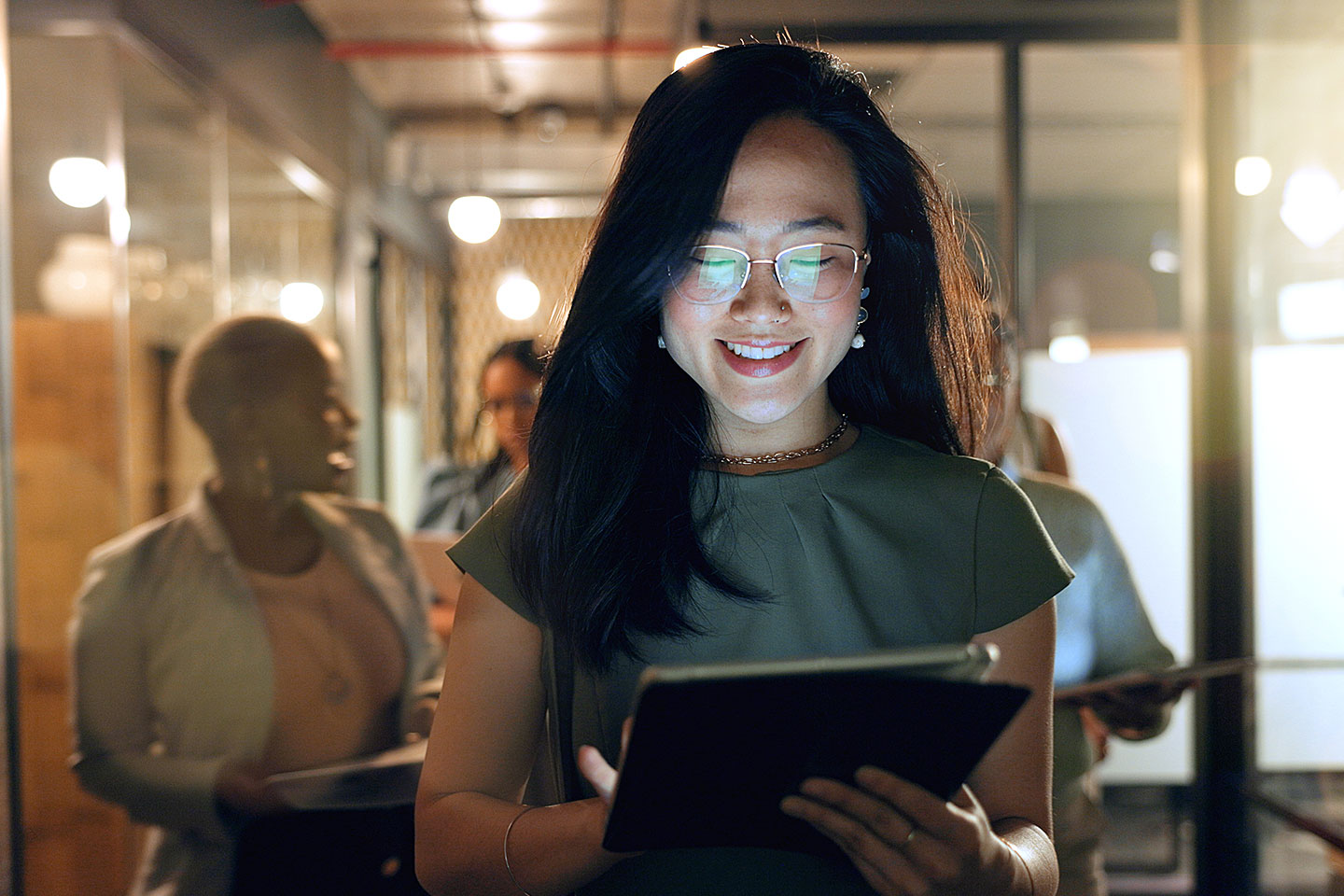 Expert Support image of Woman